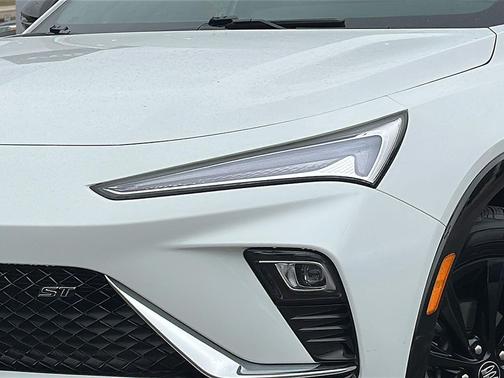 2024 Buick Envista Sport Touring FWD