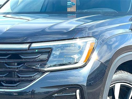 black 2024 Volkswagen Atlas 2.0T SEL Premium R-Line 4MOTION