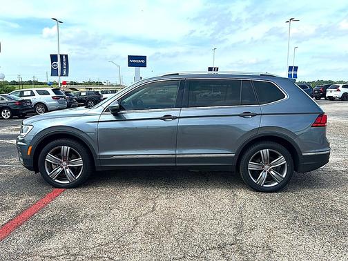 Platinum Gray Metallic 2021 Volkswagen Tiguan 2.0T SEL