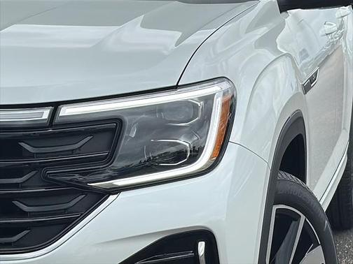 2025 Volkswagen Atlas 2.0T SEL Premium R-Line 4MOTION
