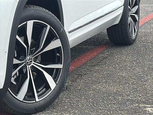 2025 Volkswagen Atlas 2.0T SEL Premium R-Line 4MOTION