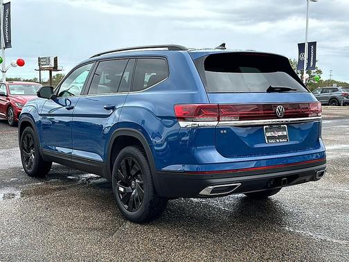 2025 Volkswagen Atlas 2.0T SE w/Technology