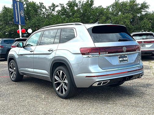 Silver Mist Metallic 2026 Volkswagen Atlas 2.0T SEL Premium R-Line 4MOTION