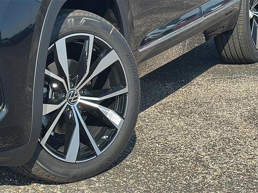 2026 Volkswagen Atlas 2.0T SEL Premium R-Line 4MOTION