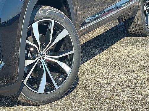 2026 Volkswagen Atlas 2.0T SEL Premium R-Line 4MOTION