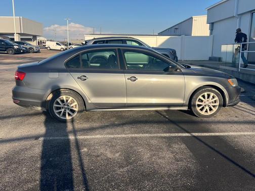Moonrock Silver Metallic 2015 Volkswagen Jetta 1.8T SE