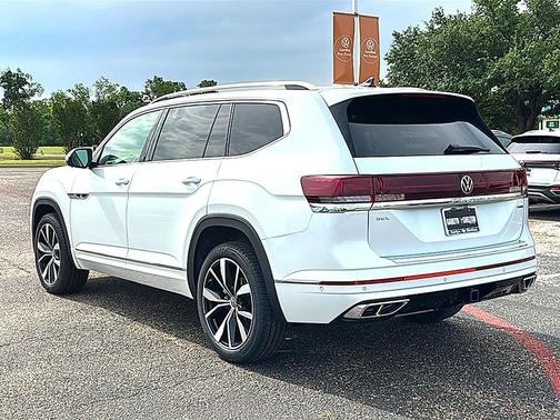 Opal White Pearl 2026 Volkswagen Atlas 2.0T SEL Premium R-Line 4MOTION