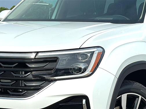 Opal White Pearl 2026 Volkswagen Atlas 2.0T SEL Premium R-Line 4MOTION