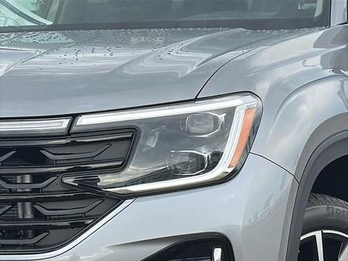 2025 Volkswagen Atlas 2.0T SEL Premium R-Line 4MOTION