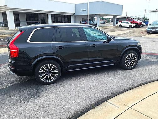 Onyx Black Metallic 2022 Volvo XC90 T5 Momentum