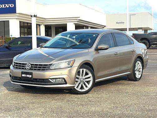 2017 Volkswagen Passat 1.8T SEL Premium