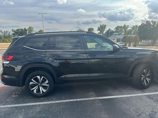 2024 Volkswagen Atlas 2.0T SE