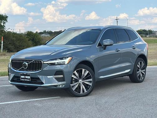 2023 Volvo XC60 B5 Plus Bright Theme