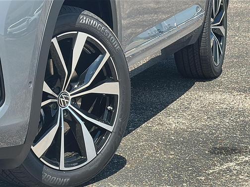 2026 Volkswagen Atlas 2.0T SEL Premium R-Line 4MOTION