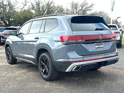 Pure Gray 2026 Volkswagen Atlas Peak Edition