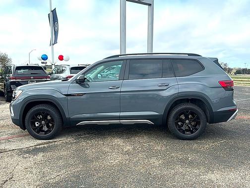 Pure Gray 2026 Volkswagen Atlas Peak Edition