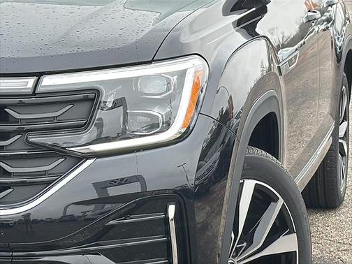 2025 Volkswagen Atlas 2.0T SEL Premium R-Line 4MOTION