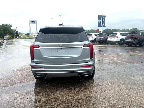 Argent Silver Metallic 2024 Cadillac XT6 Premium Luxury FWD