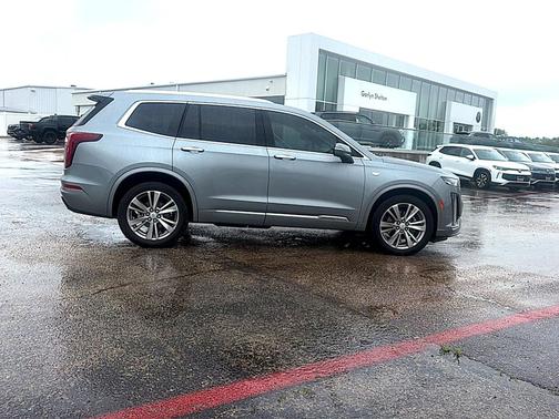 Argent Silver Metallic 2024 Cadillac XT6 Premium Luxury FWD
