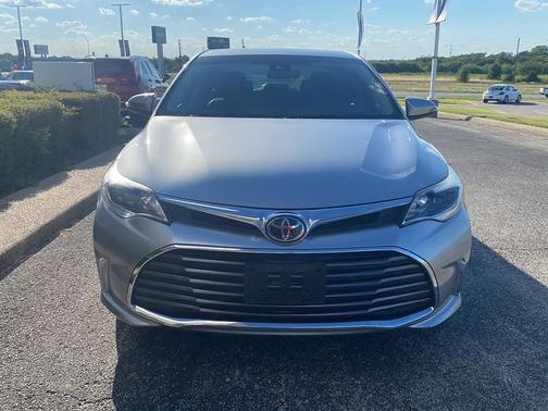 2018 Toyota Avalon XLE