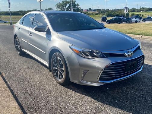 2018 Toyota Avalon XLE