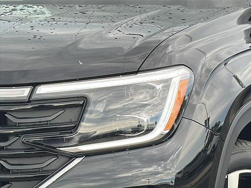 2025 Volkswagen Atlas 2.0T SEL Premium R-Line 4MOTION