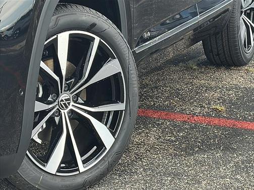 2025 Volkswagen Atlas 2.0T SEL Premium R-Line 4MOTION