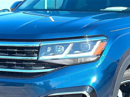 2023 Volkswagen Atlas Cross Sport 3.6L V6 SEL Premium R-Line