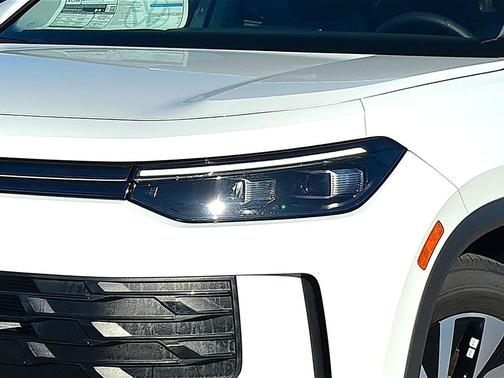 pure white 2026 Volkswagen Tiguan 2.0T S