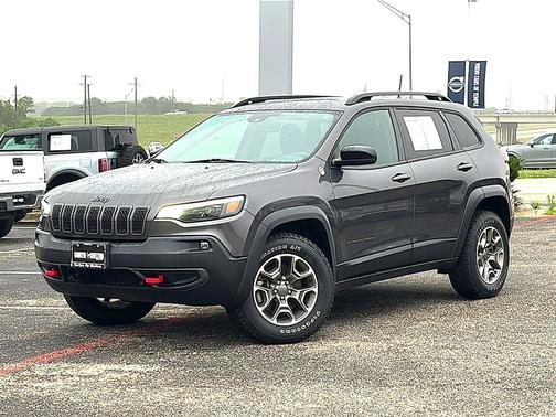 Granite Crystal Metallic Clearcoat 2022 Jeep Cherokee Trailhawk