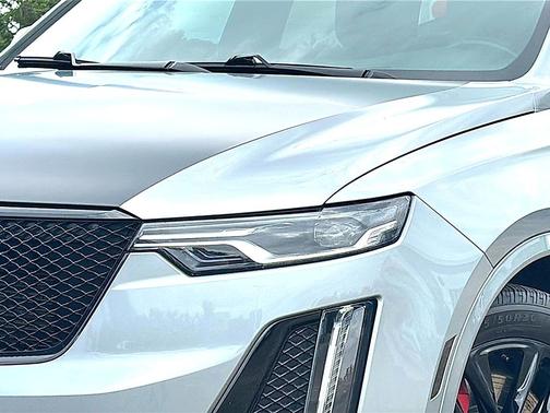 Argent Silver Metallic 2024 Cadillac XT6 Sport AWD