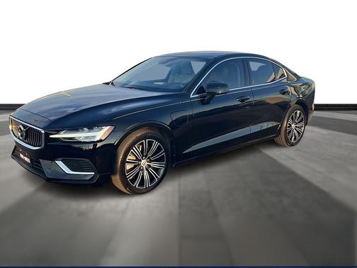 2022 Volvo S60 Recharge Plug-In Hybrid T8 Inscription
