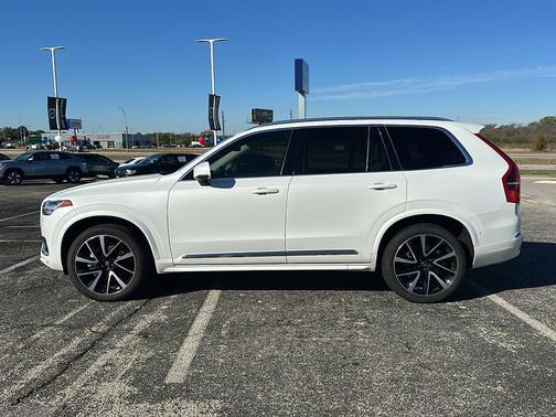 2023 Volvo XC90 B6 Plus 7-Seater