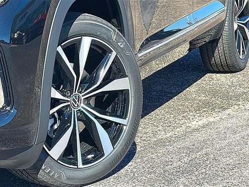 2026 Volkswagen Atlas Cross Sport 2.0T SEL Premium