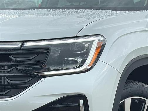 2025 Volkswagen Atlas 2.0T SEL Premium R-Line 4MOTION
