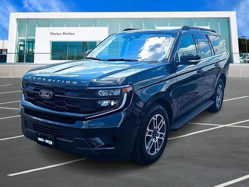 Dark Matter Gray Metallic 2025 Ford Expedition Active