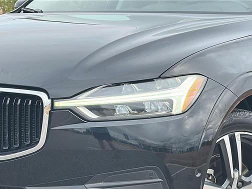 2018 Volvo XC60 T5 Momentum