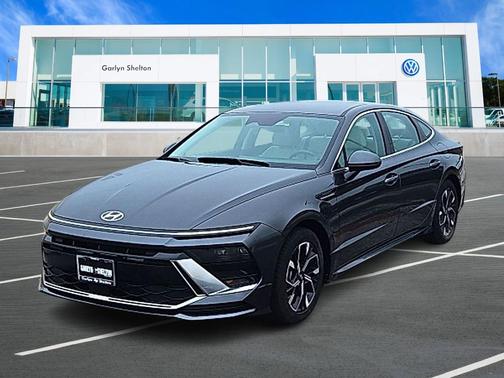 Abyss Black 2025 Hyundai SONATA SEL