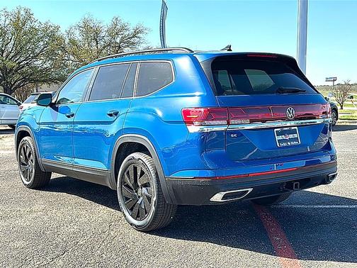 2025 Volkswagen Atlas 2.0T SE w/Technology