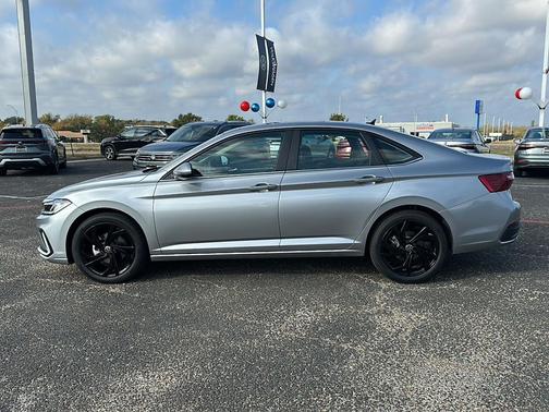 2026 Volkswagen Jetta 1.4T SE