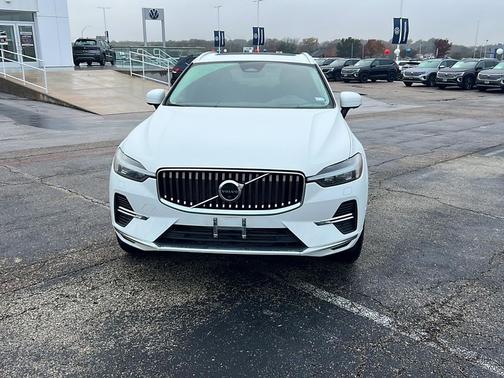 2022 Volvo XC60 Recharge Plug-In Hybrid T8 Inscription Expression