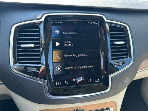 Denim Blue Metallic 2022 Volvo XC90 T6 Momentum