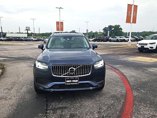Denim Blue Metallic 2022 Volvo XC90 T6 Momentum