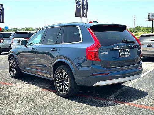Denim Blue Metallic 2022 Volvo XC90 T6 Momentum