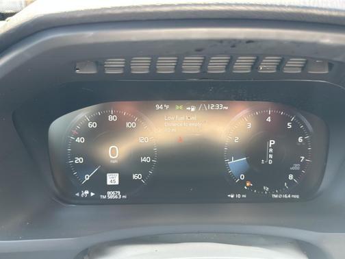 Denim Blue Metallic 2022 Volvo XC90 T6 Momentum