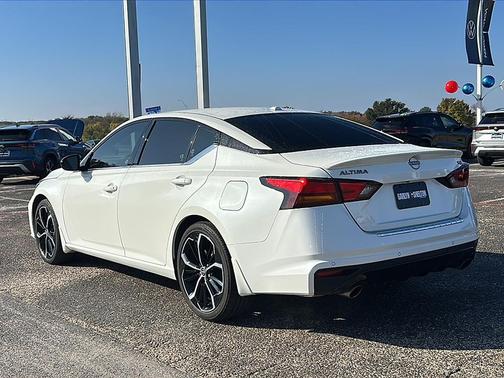 2023 Nissan Altima SR FWD