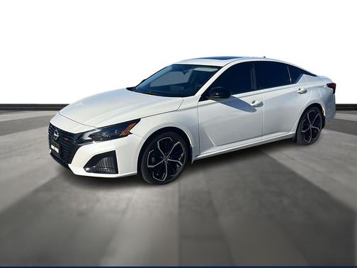 2023 Nissan Altima SR FWD