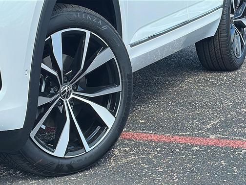 2026 Volkswagen Atlas Cross Sport 2.0T SEL Premium