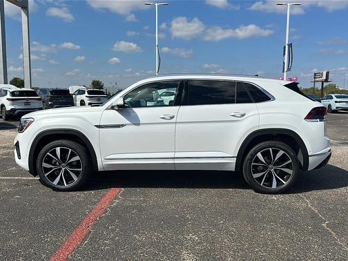 2026 Volkswagen Atlas Cross Sport 2.0T SEL Premium