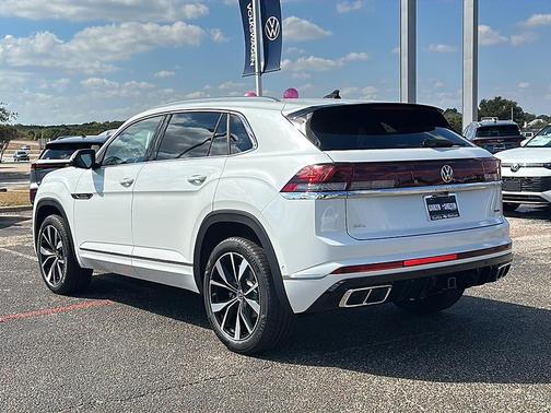 2026 Volkswagen Atlas Cross Sport 2.0T SEL Premium